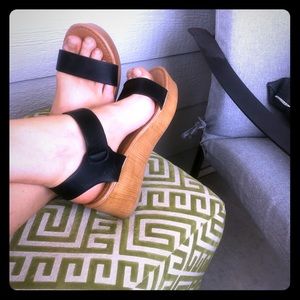 Summer shoe staple!